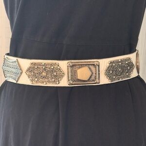 Nina Arjani Designs, San Diego. Elegant White Leather & Silver-tone Accents.